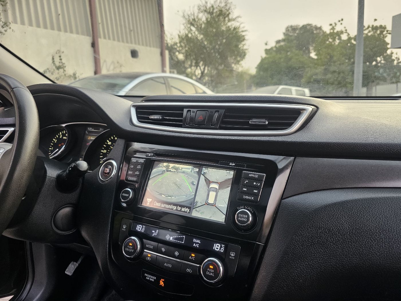 Nissan Rogue photo 5