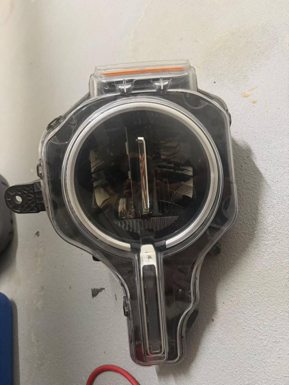 Headlight  photo 2