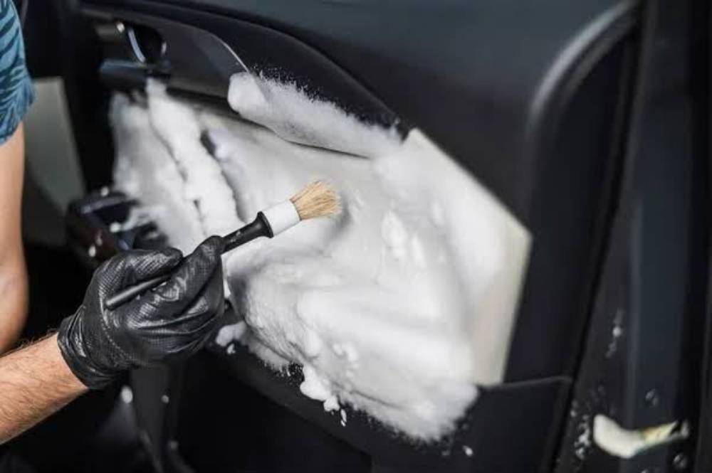 Car wash & interior detailing  photo 2
