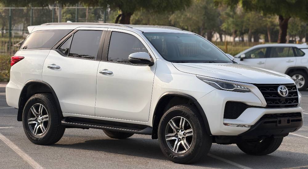 Toyota Fortuner EXR 2023 photo 3
