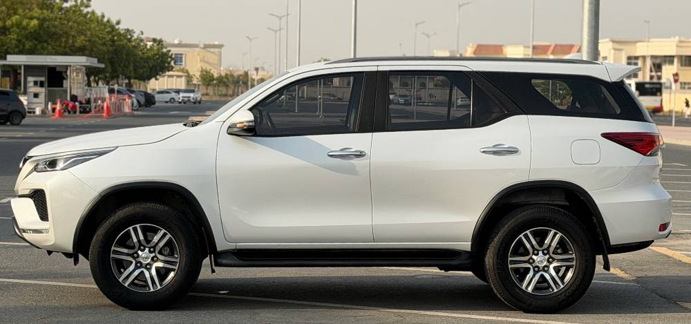 Toyota Fortuner EXR 2023 photo 4