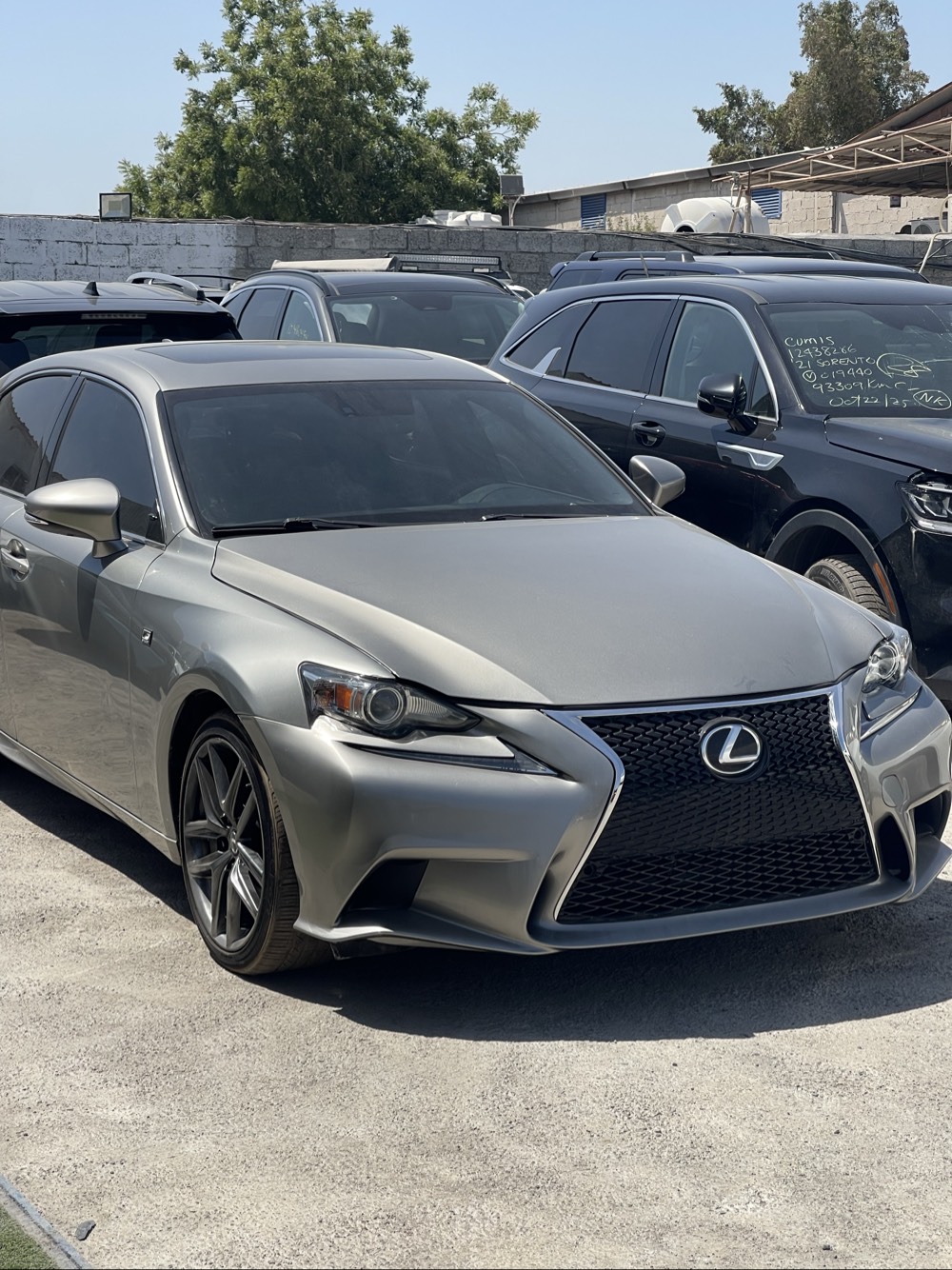 Lexus IS 2016 photo 2
