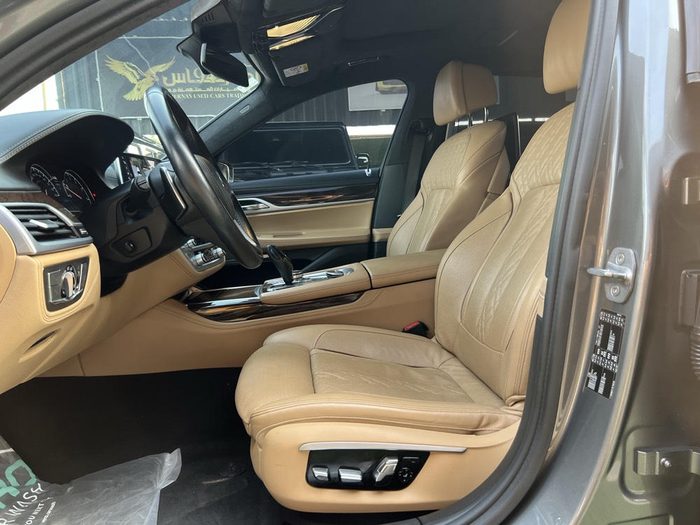 BMW 7 Series 740Li 2017 photo 6