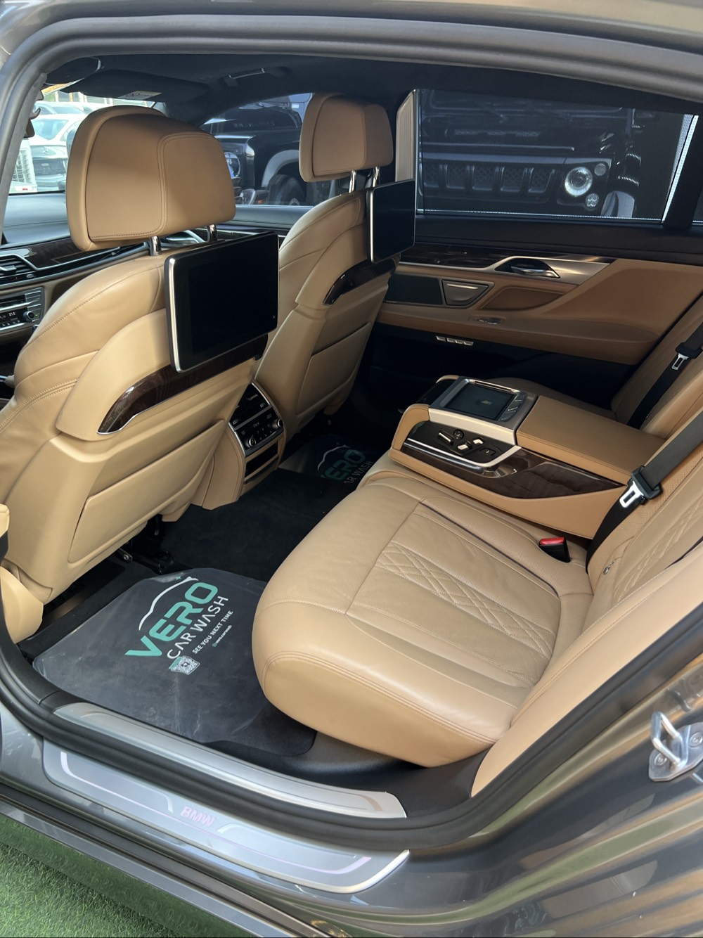 BMW 7 Series 740Li 2017 photo 9