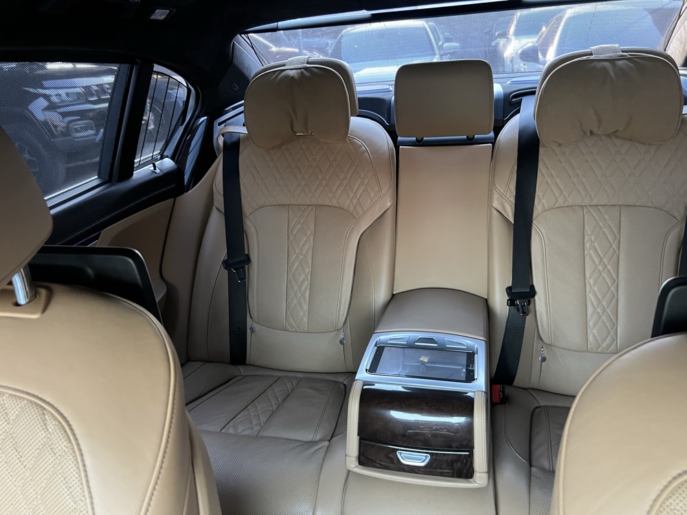 BMW 7 Series 740Li 2017 photo 10