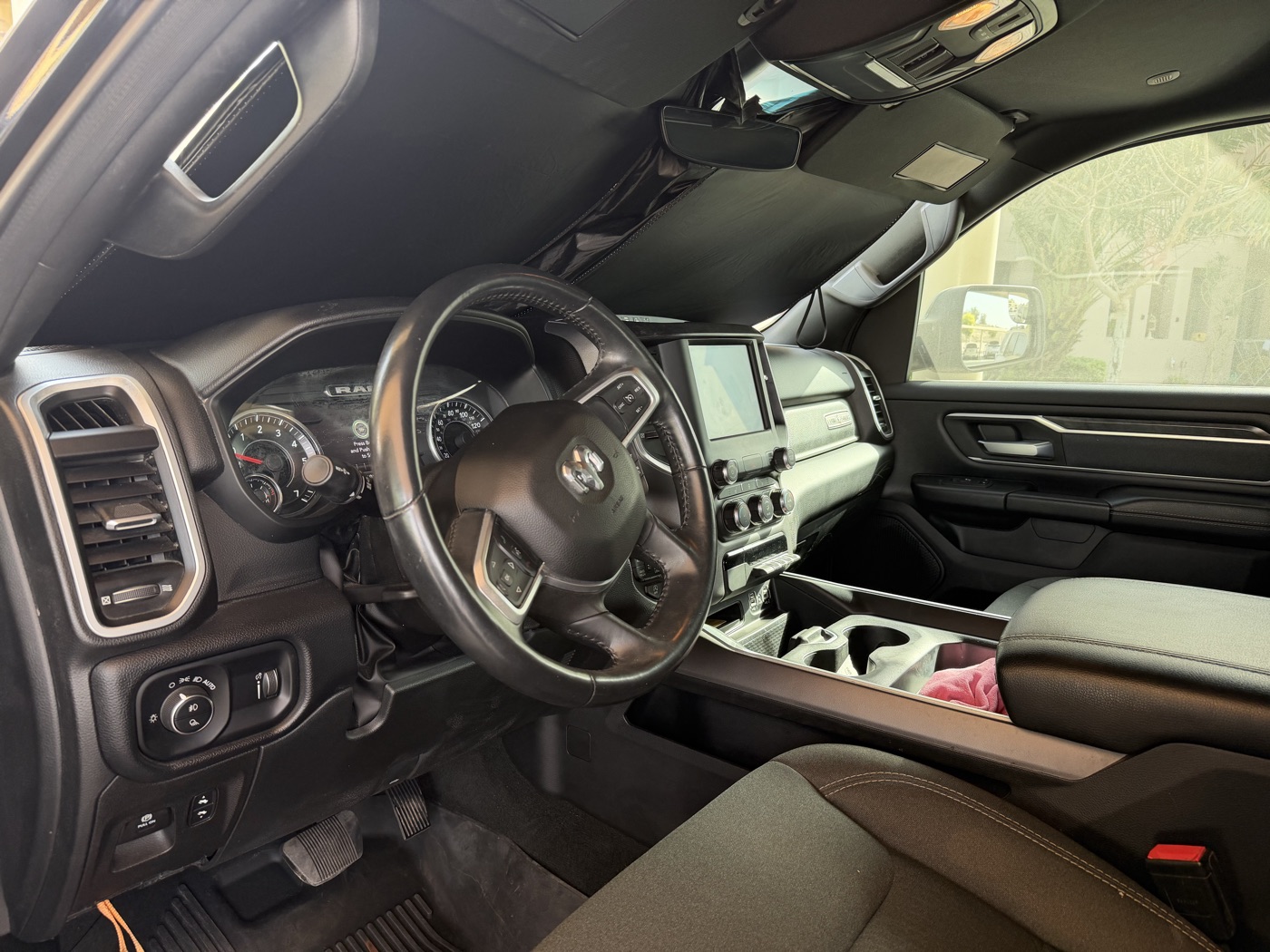 Ram 1500 photo 2