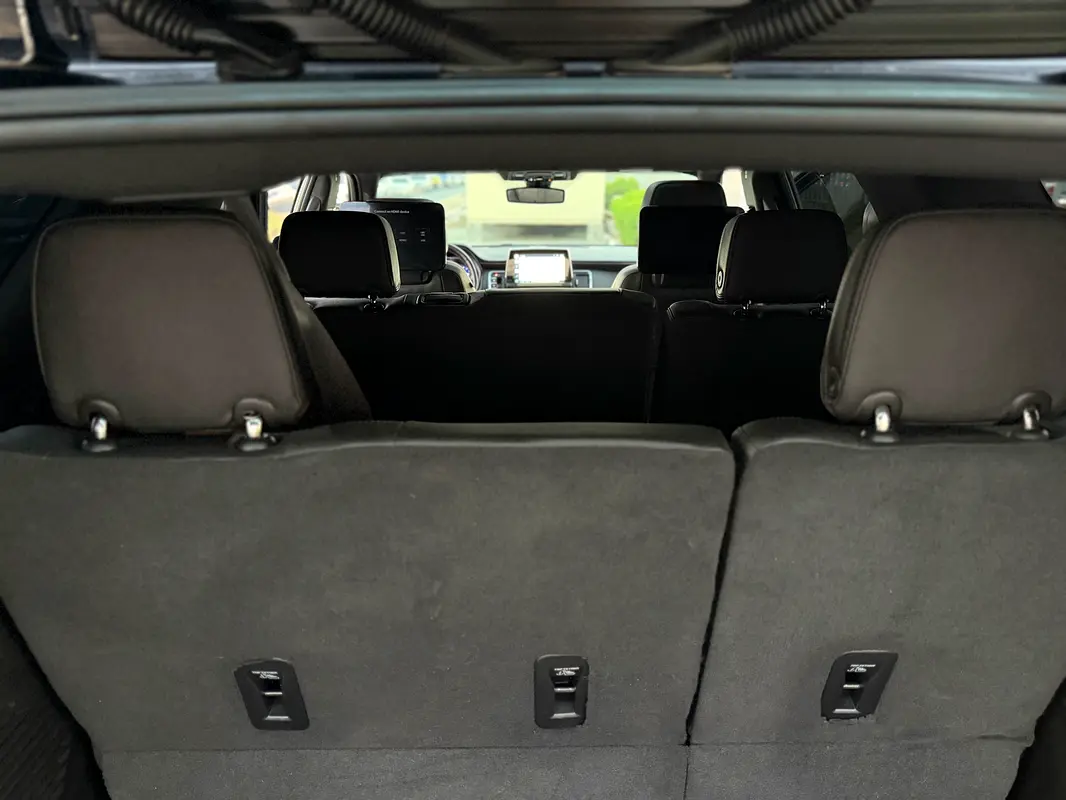 Chevrolet Tahoe RST photo 7