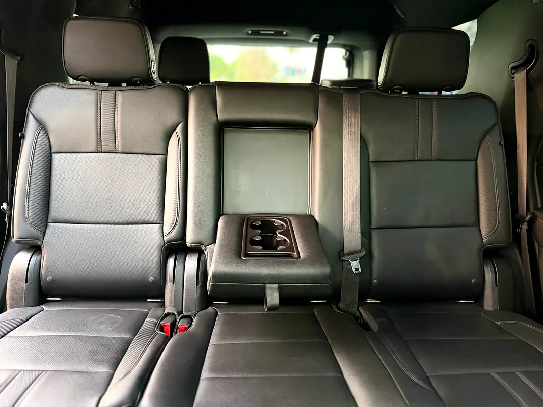 Chevrolet Tahoe RST photo 8