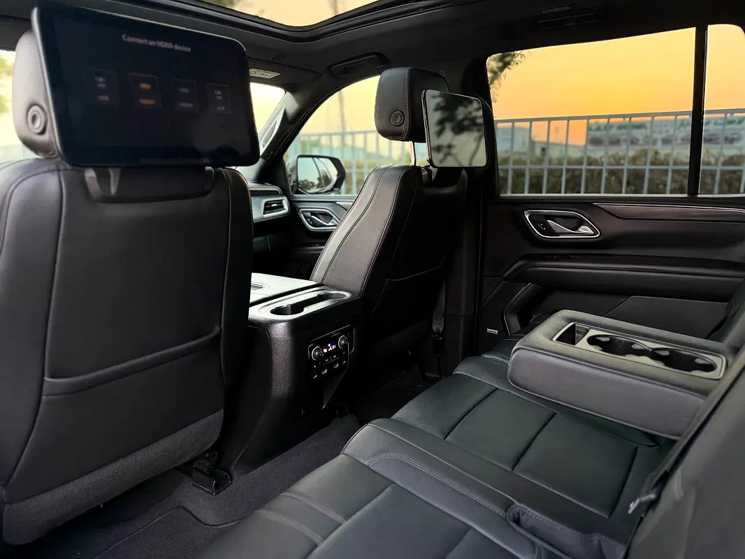 Chevrolet Tahoe RST photo 10