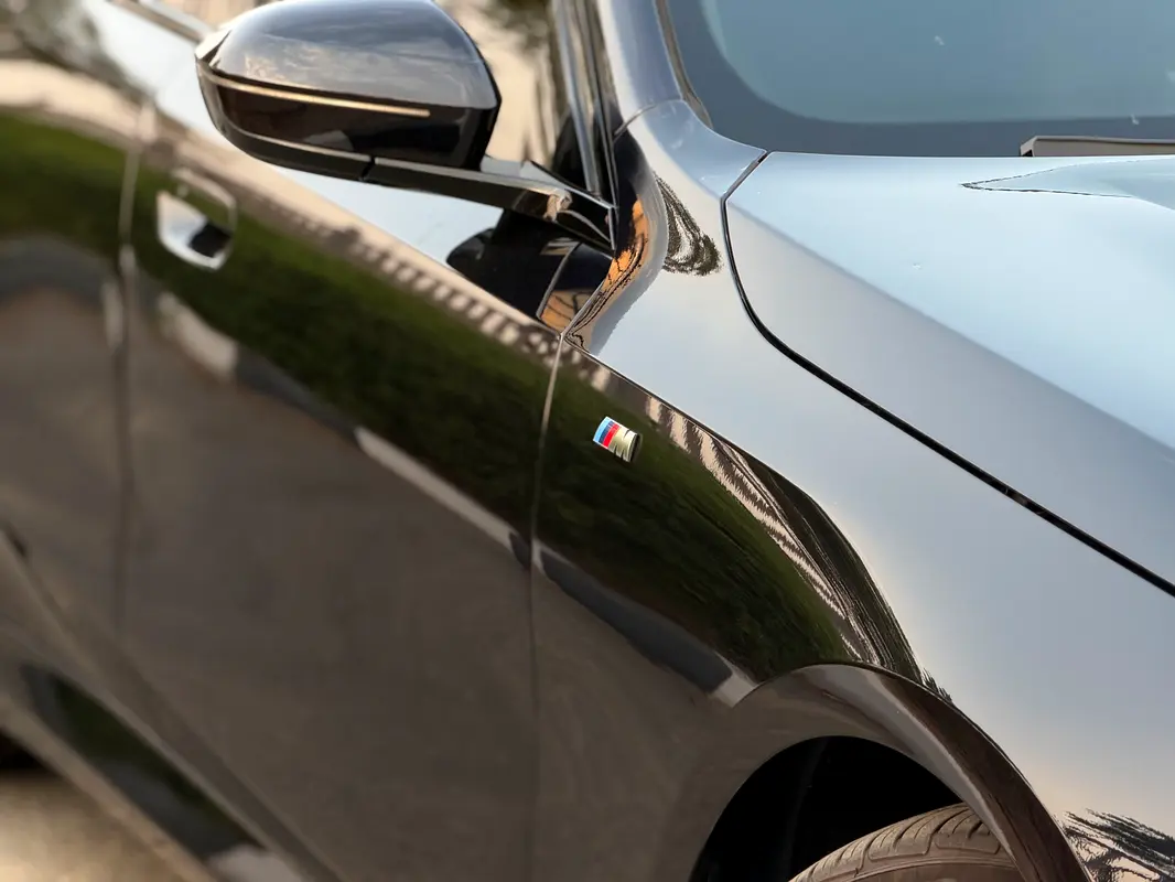 BMW 5 Series photo 7