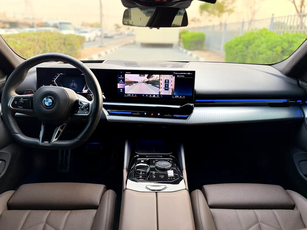 BMW 5 Series photo 8