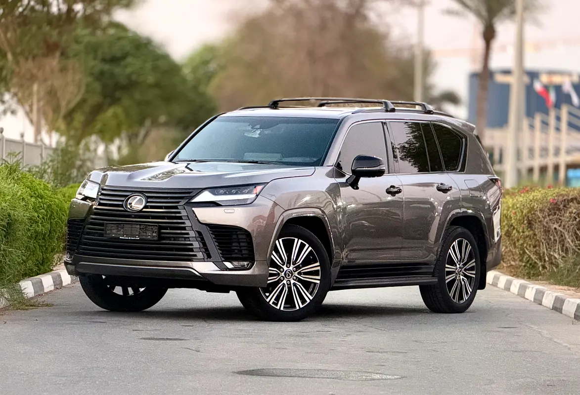 Lexus Lx Series photo 2