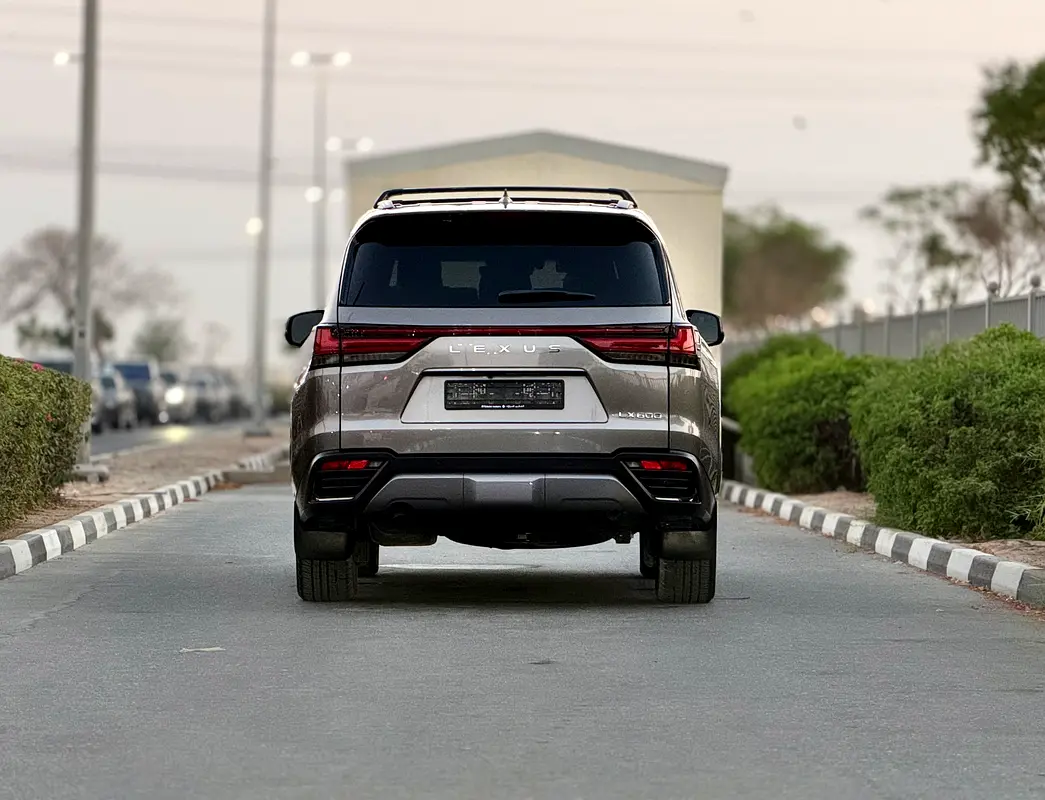 Lexus Lx Series photo 4