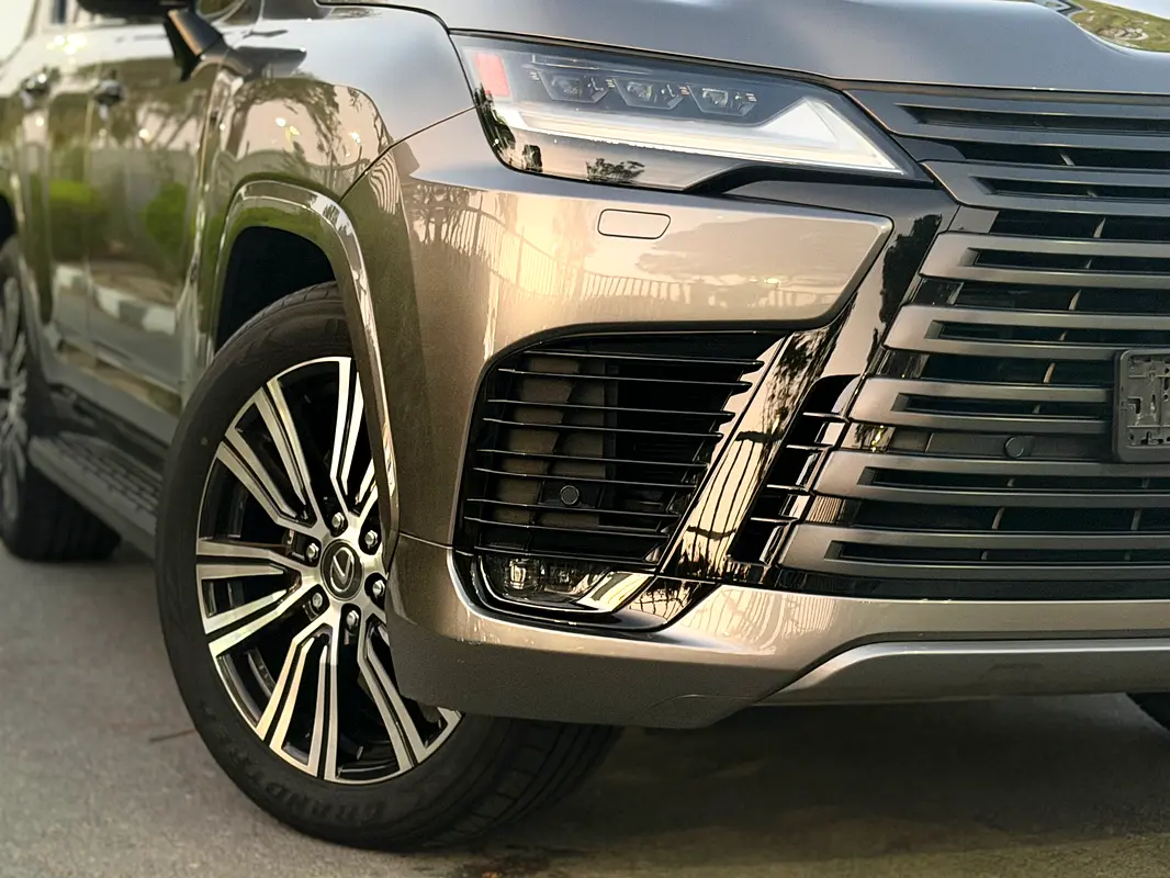 Lexus Lx Series photo 7