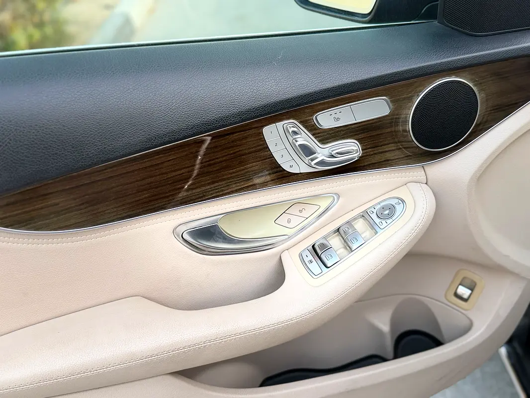 Mercedes-Benz C Class photo 6