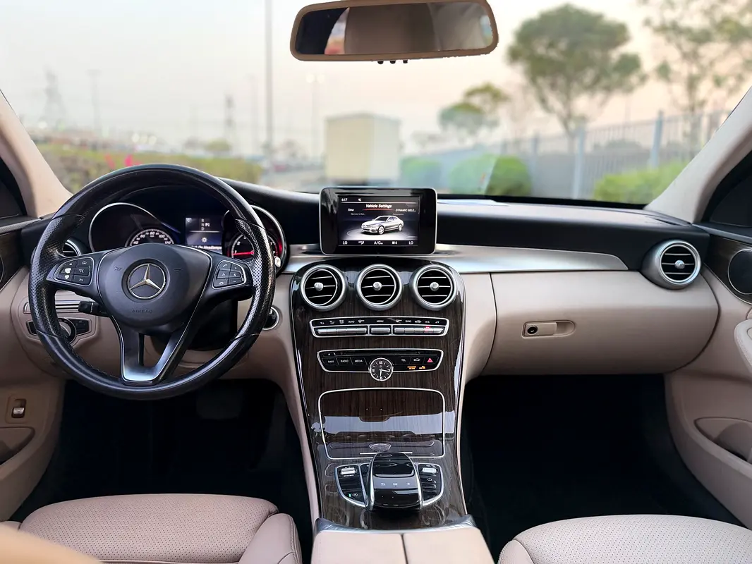 Mercedes-Benz C Class photo 9
