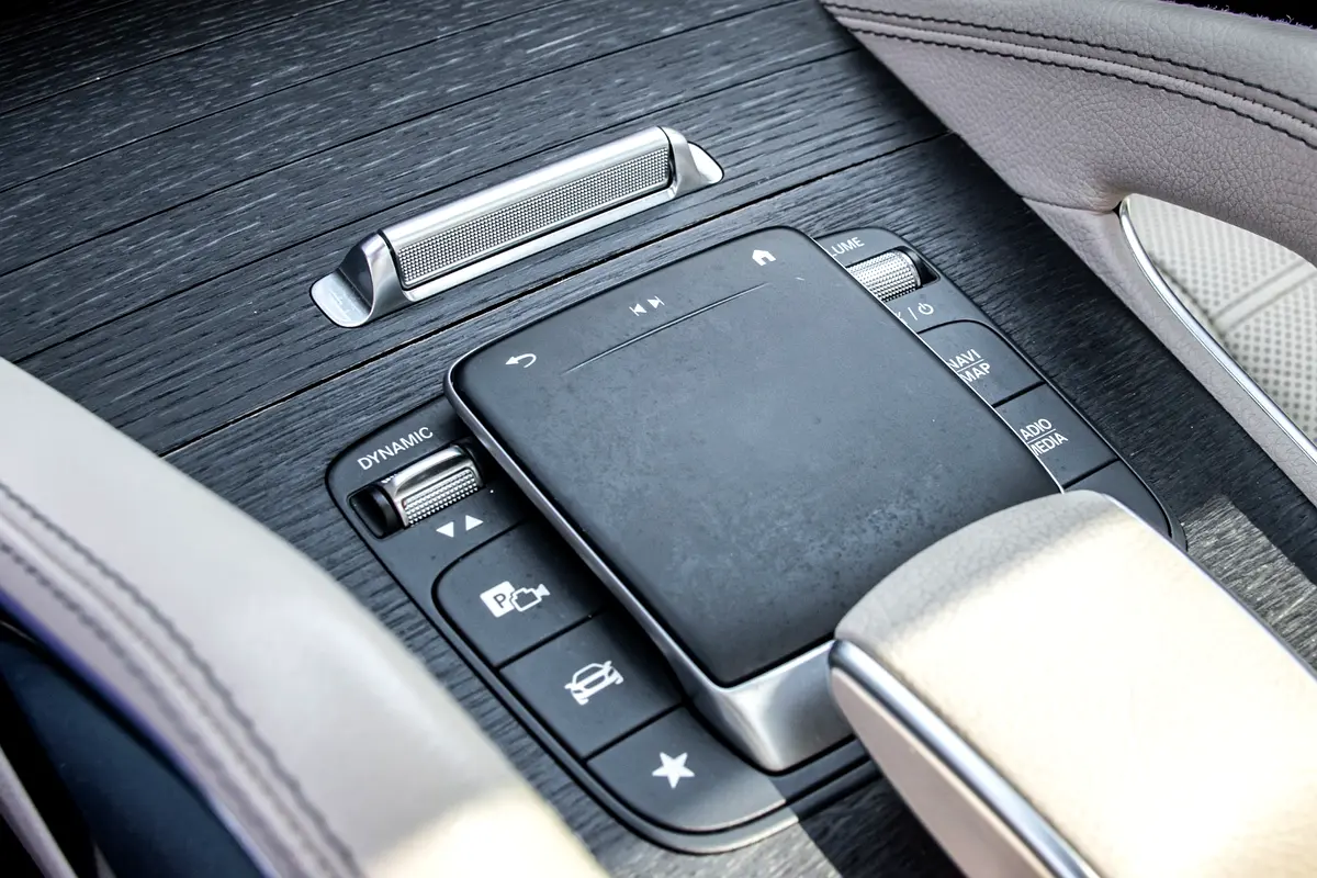 Mercedes-Benz GLS photo 7