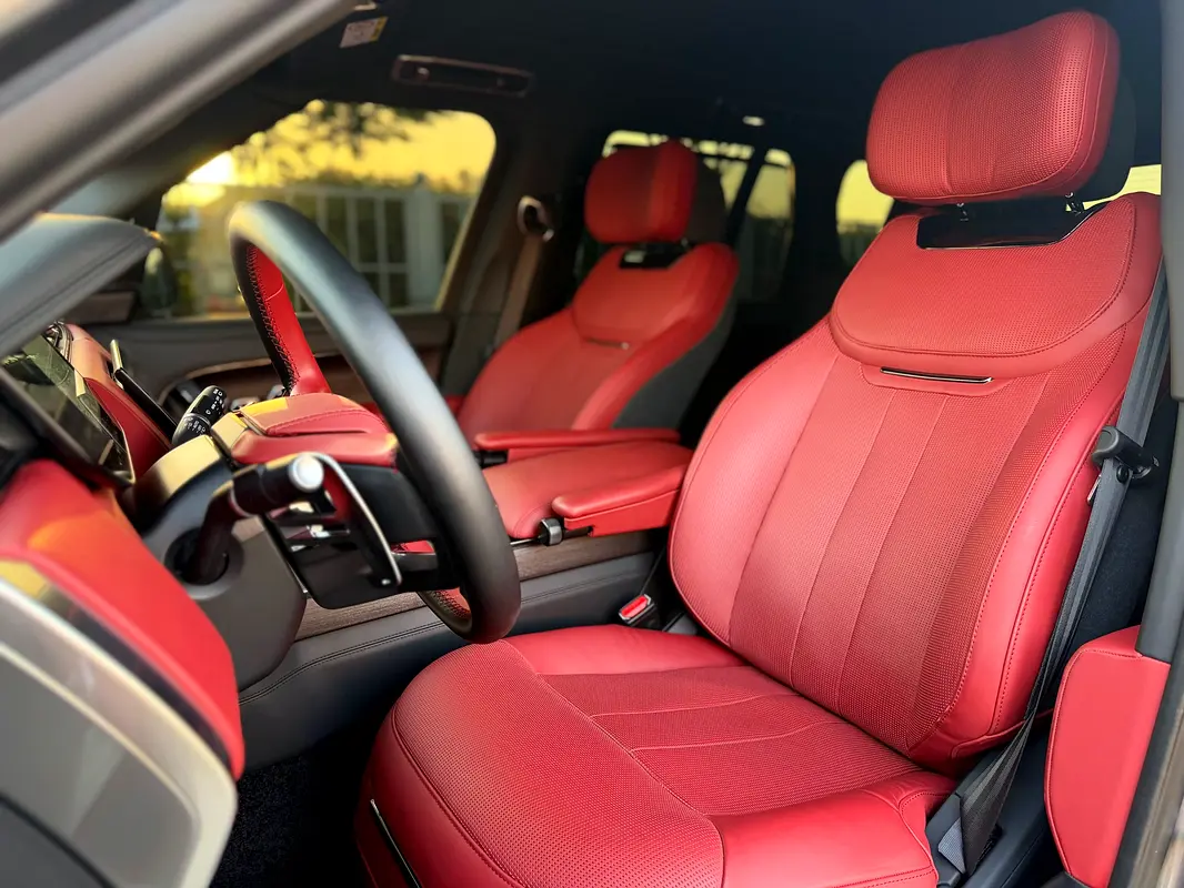 Land Rover Range Rover SV photo 9