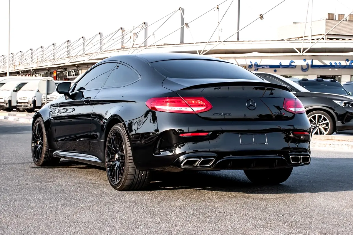 Mercedes-Benz C Class C63 S AMG photo 4
