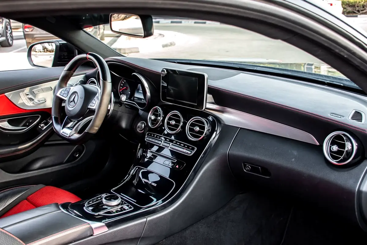 Mercedes-Benz C Class C63 S AMG photo 5