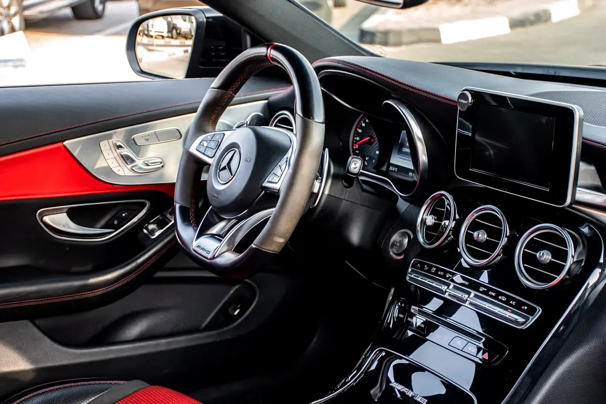 Mercedes-Benz C Class C63 S AMG photo 7