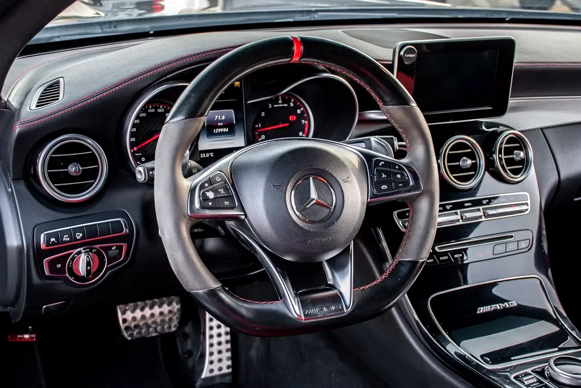 Mercedes-Benz C Class C63 S AMG photo 8