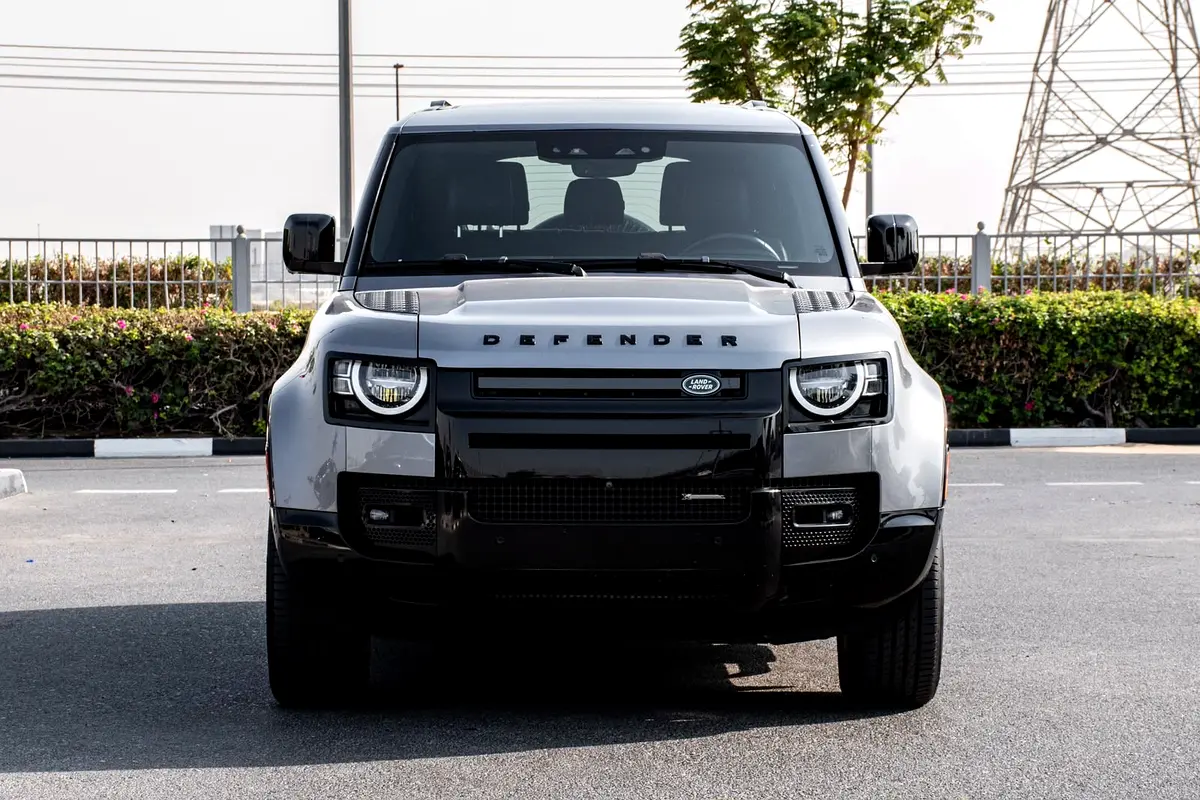 Land Rover Defender 90 S P400