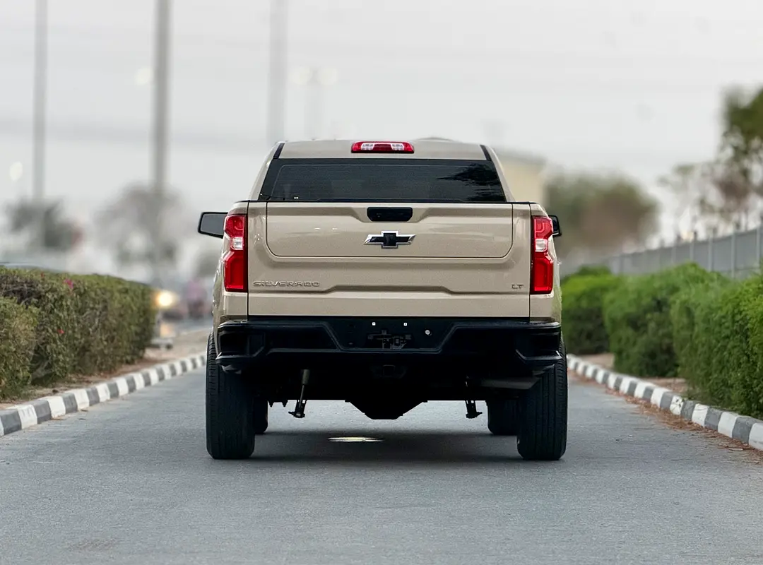 Chevrolet Silverado 1500 LT photo 6