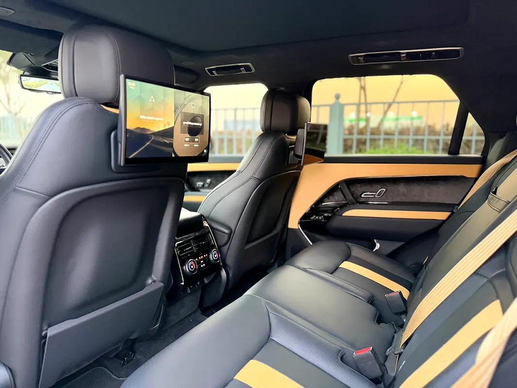 Land Rover Range Rover Sport First Edition photo 11