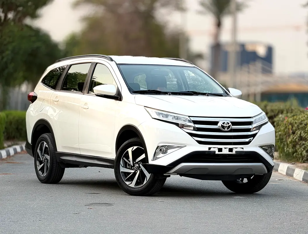 Toyota Rush GX photo 2