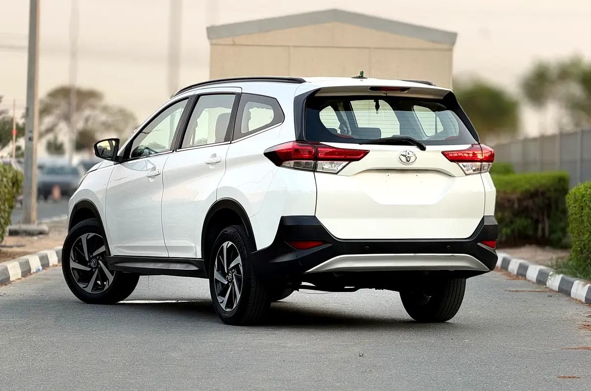 Toyota Rush GX photo 4