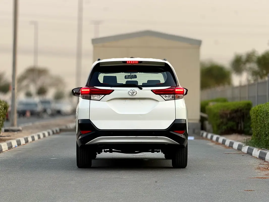 Toyota Rush GX photo 5