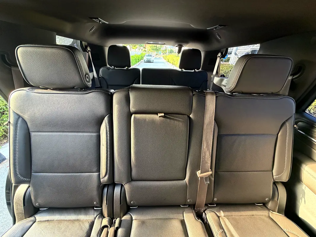 GMC Yukon Denali photo 7