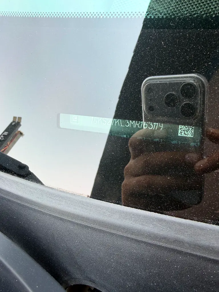 GMC Yukon Denali photo 10