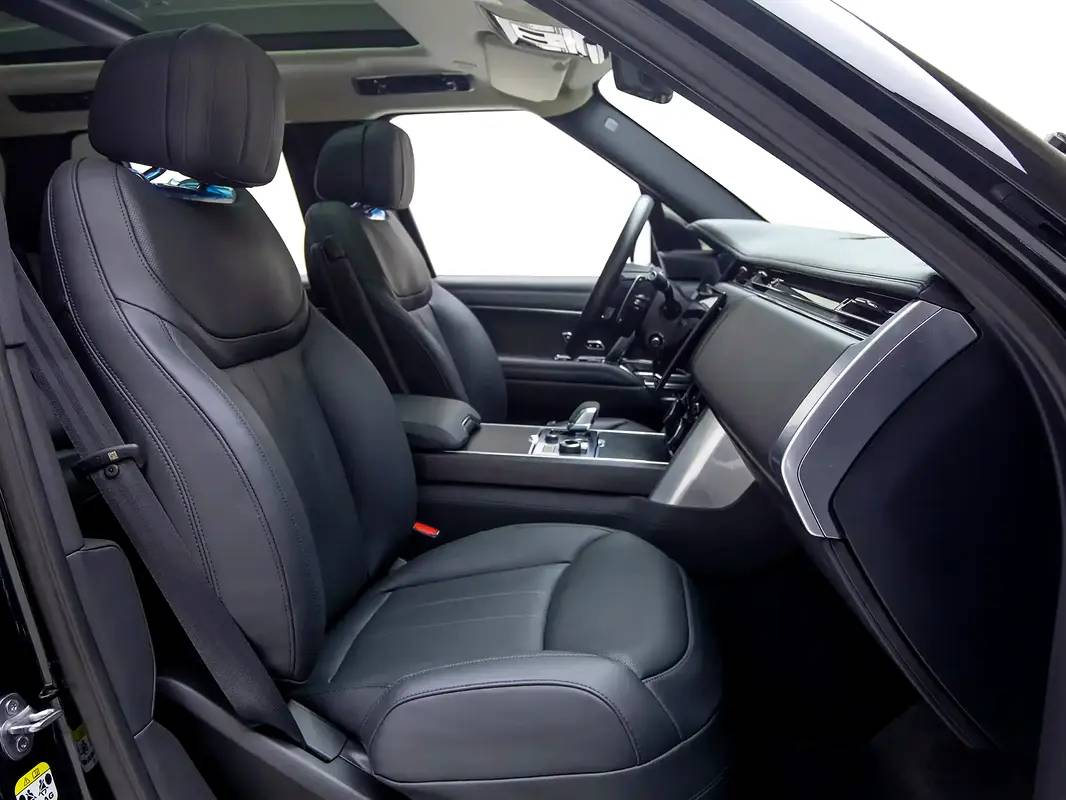 Land Rover Range Rover HSE P530 photo 9