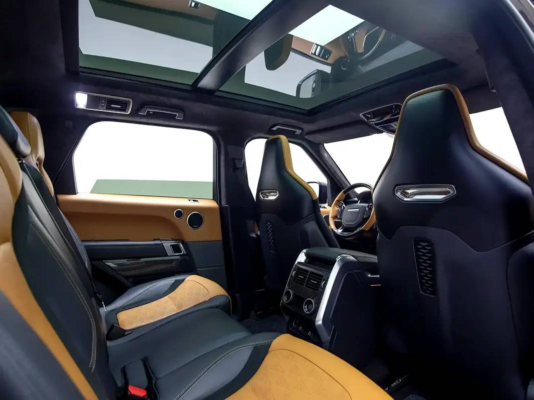 Land Rover Range Rover Sport SVR photo 10