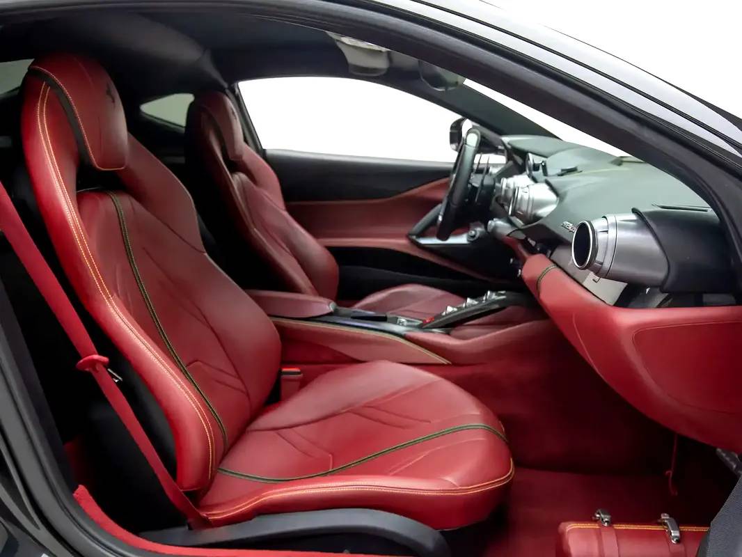 Ferrari 812 Superfast Standard photo 10