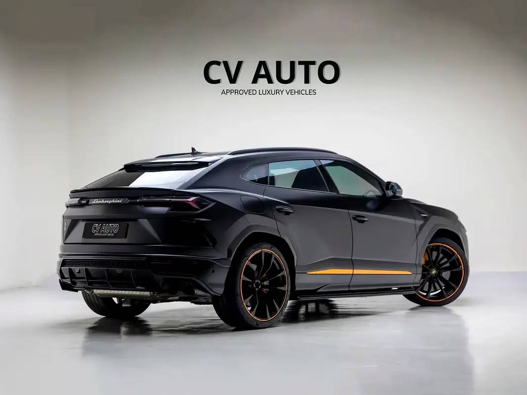 Lamborghini Urus Standard photo 6