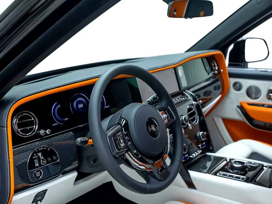 Rolls-Royce Cullinan Black Badge photo 8