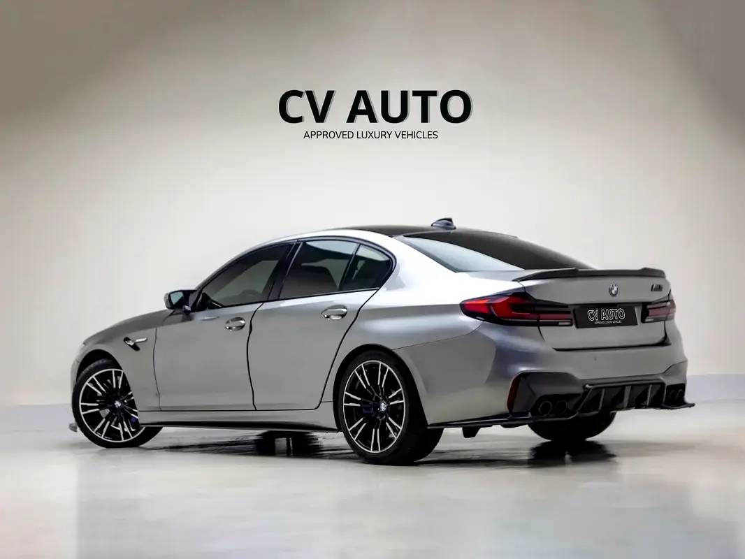 BMW M5 Standard photo 4