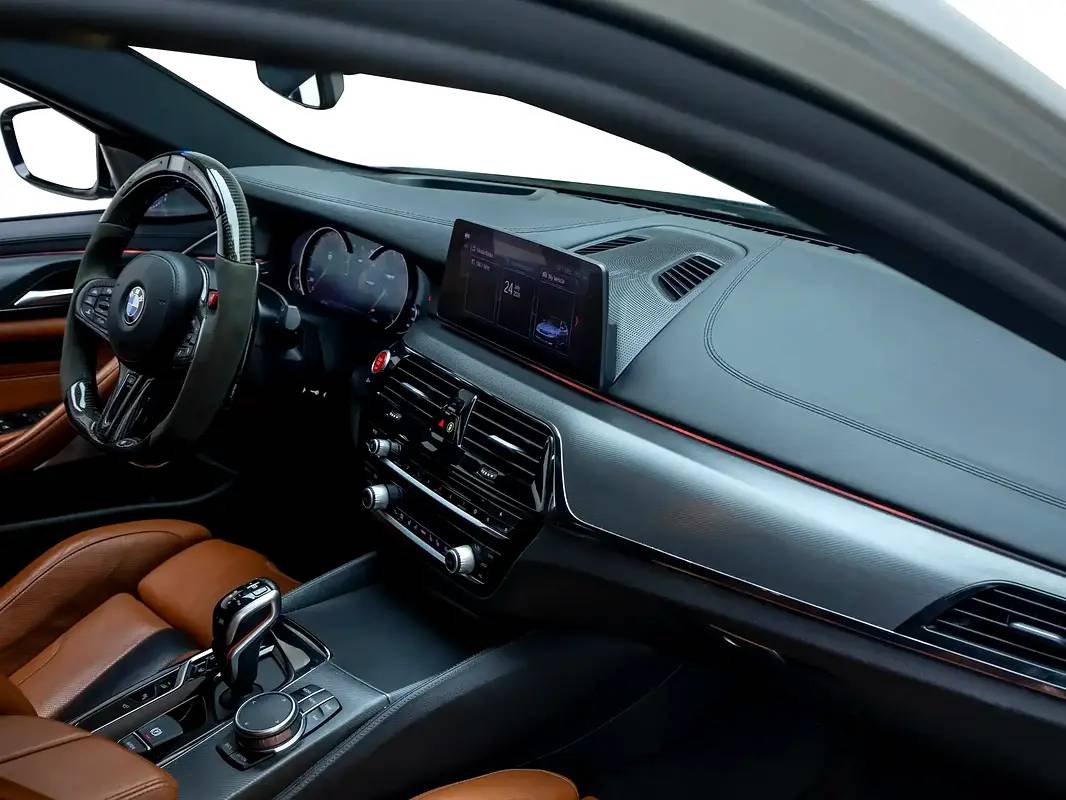 BMW M5 Standard photo 10