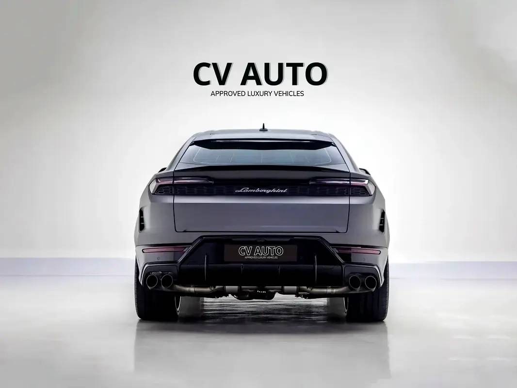 Lamborghini Urus SE photo 5