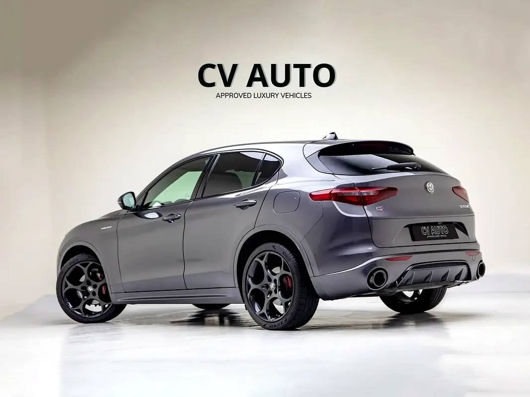 Alfa Romeo Stelvio Veloce photo 4
