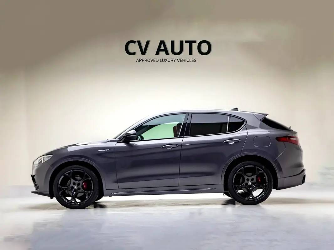 Alfa Romeo Stelvio Veloce photo 7