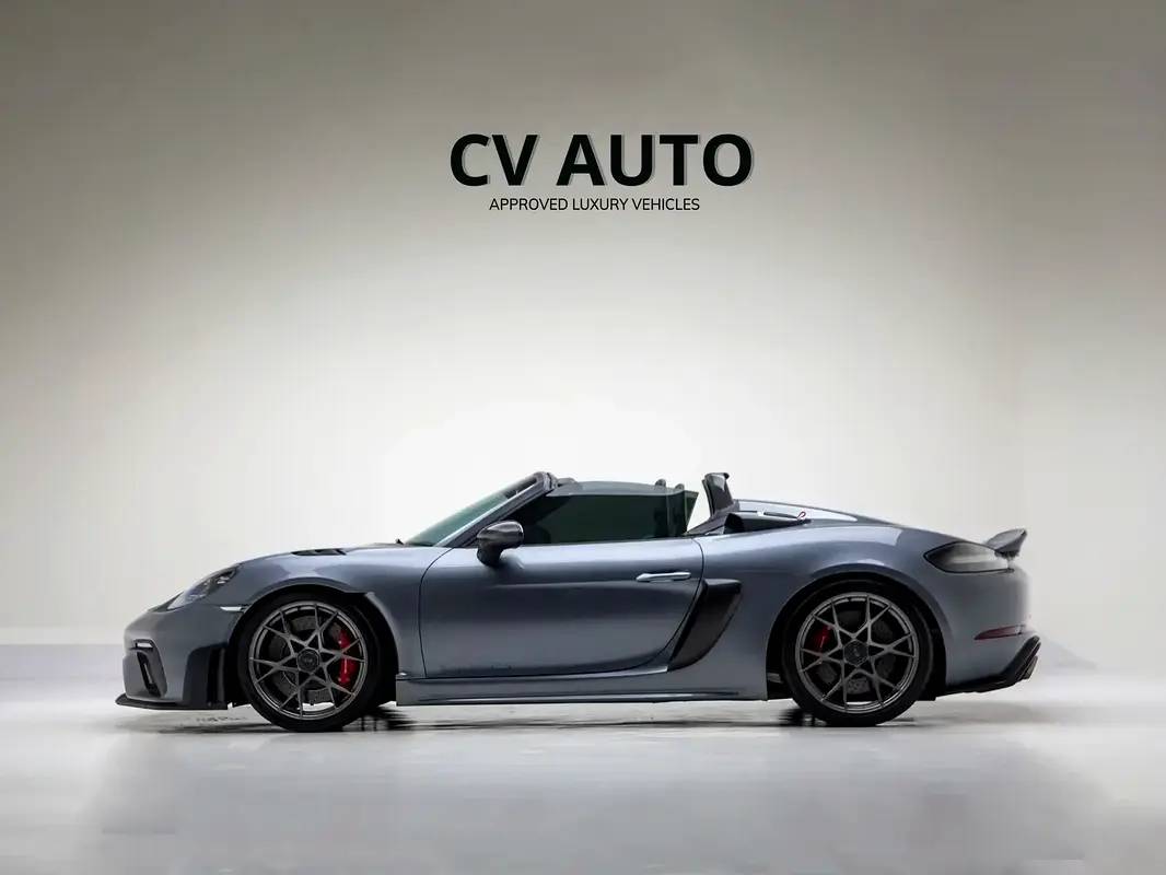 Porsche 718 Spyder RS photo 7