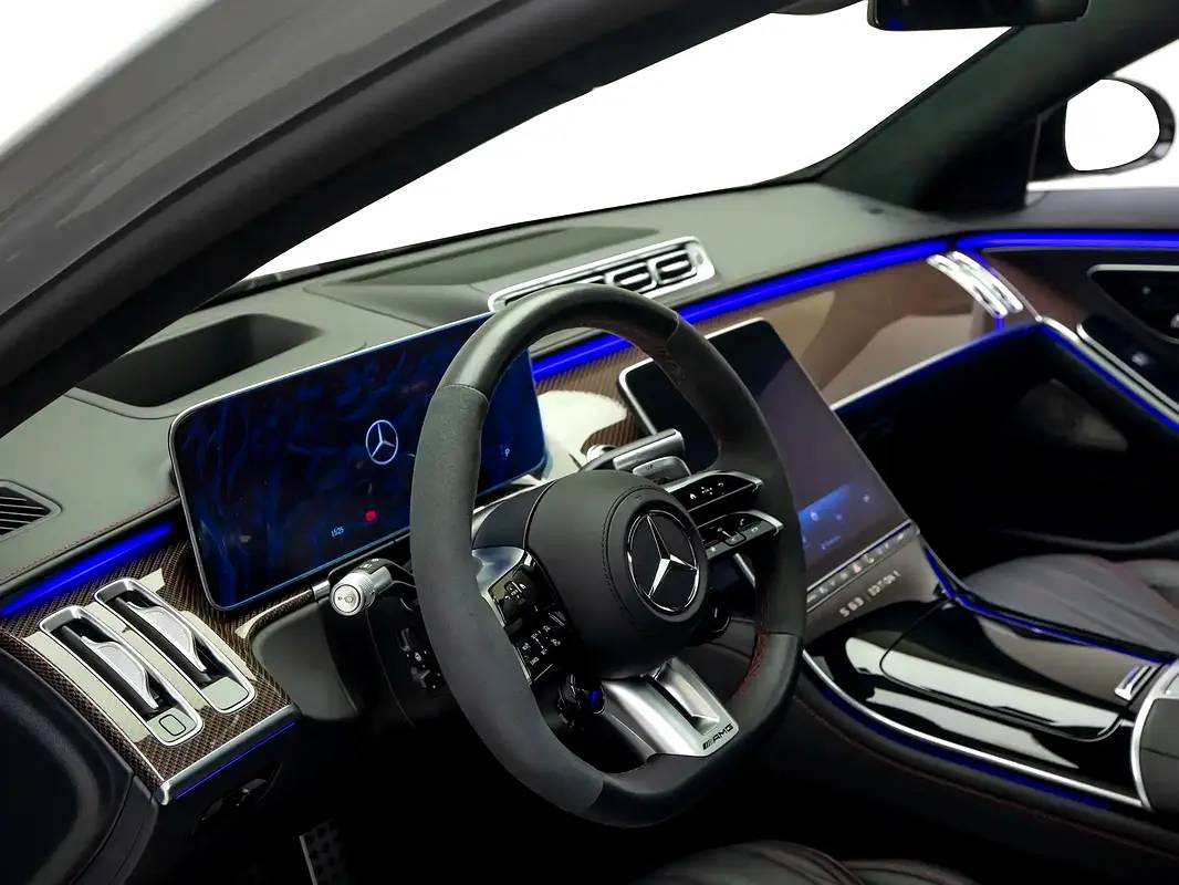 Mercedes-Benz S-Class S 63 AMG E Performance photo 8