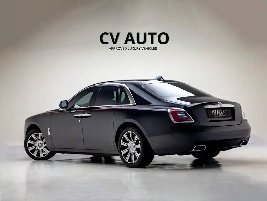 Rolls-Royce Ghost Standard photo 4