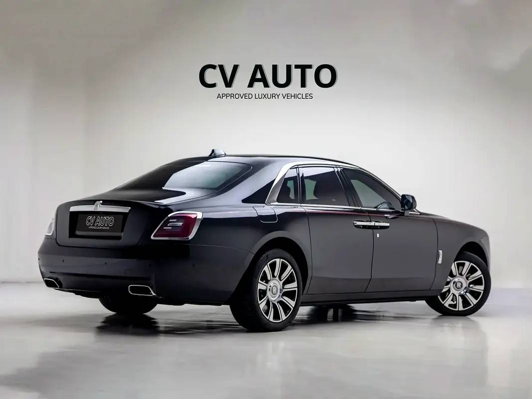 Rolls-Royce Ghost Standard photo 6