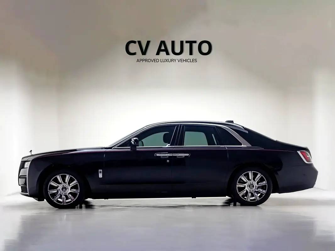 Rolls-Royce Ghost Standard photo 7