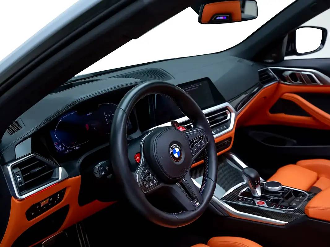 BMW M4 Competition photo 8